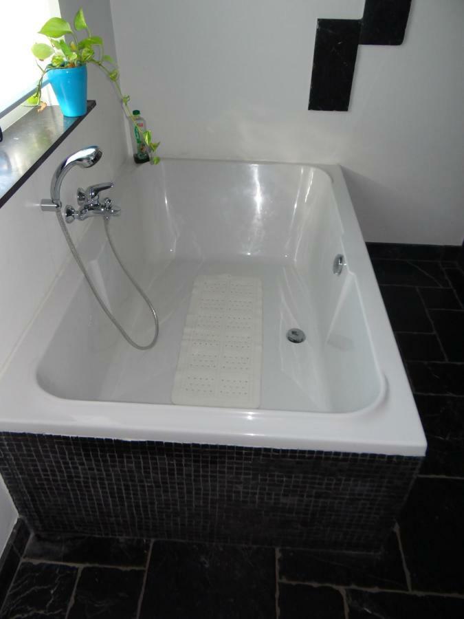 Guesthouse Rijsbergen_Zundert ภายนอก รูปภาพ